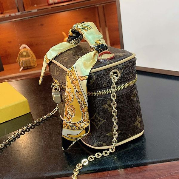 Luxury designer handbags Cosmetic Bag Large bags Famous Classic women Ladies Handbag Capacity Shoulder Tote Day Clutch Wallet Fashion 20
Luxury designer handbags Cosmetic Bag Large bags Famous Classic women Ladies Handbag Capacity Shoulder Tote Day Clutch Wallet Fashion 20
