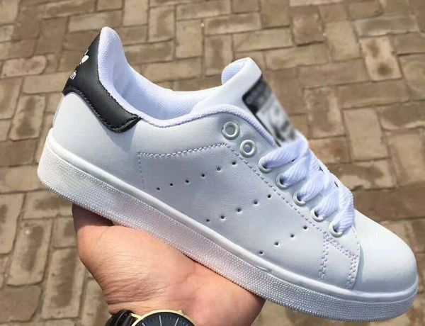 2022 spring and autumn fashion men women original superstar super shoes golden size 36-44 skateboarding shoes flat shoes, Black
2022 spring and autumn fashion men women original superstar super shoes golden size 36-44 skateboarding shoes flat shoes, Black