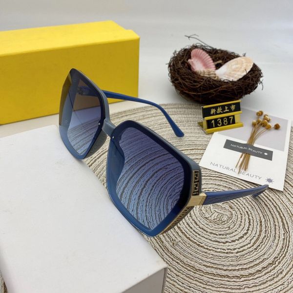 classic polarized sunglasses fashion high korean version of round face retro sunscreen full frame black anti-ultraviolet european and americ, White;black
classic polarized sunglasses fashion high korean version of round face retro sunscreen full frame black anti-ultraviolet european and americ, White;black