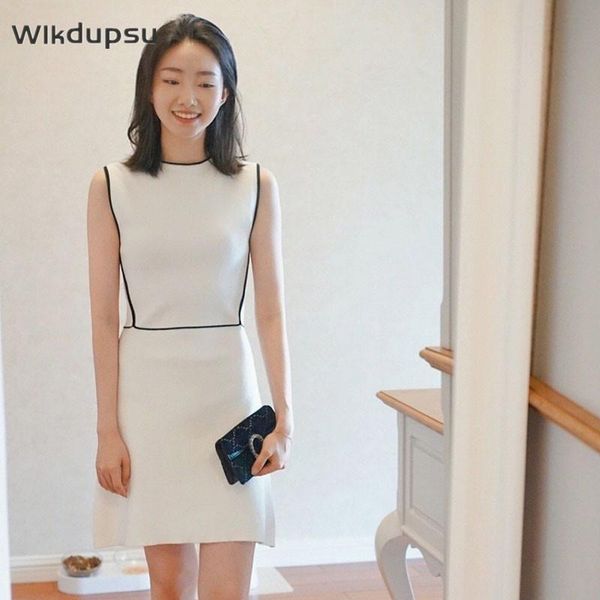 knitted dresses 2021 fashion summer sleeveless loose cotton knit o neck casual white black dress women office lady work wear, Black;gray
knitted dresses 2021 fashion summer sleeveless loose cotton knit o neck casual white black dress women office lady work wear, Black;gray