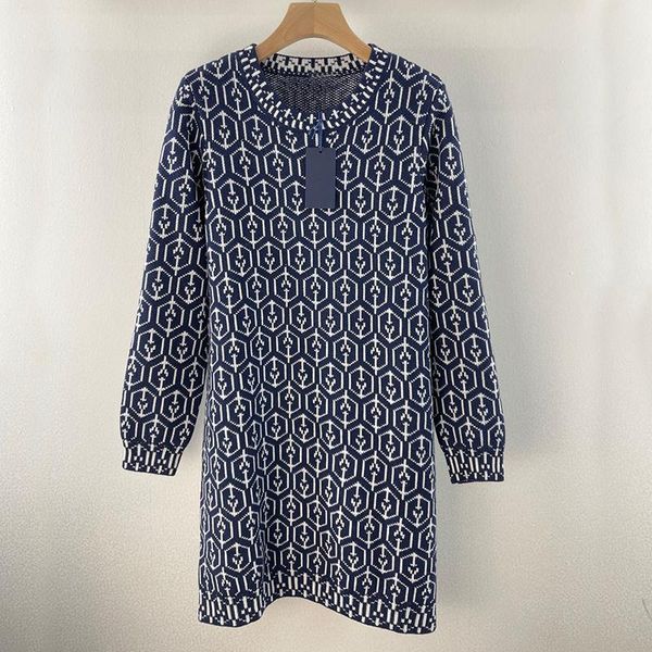 casual dresses geometric jacquard knitted straight mini dress women o-neck long sleeve soft retro pullover skirt lady 2021 autu, Black;gray
casual dresses geometric jacquard knitted straight mini dress women o-neck long sleeve soft retro pullover skirt lady 2021 autu, Black;gray
