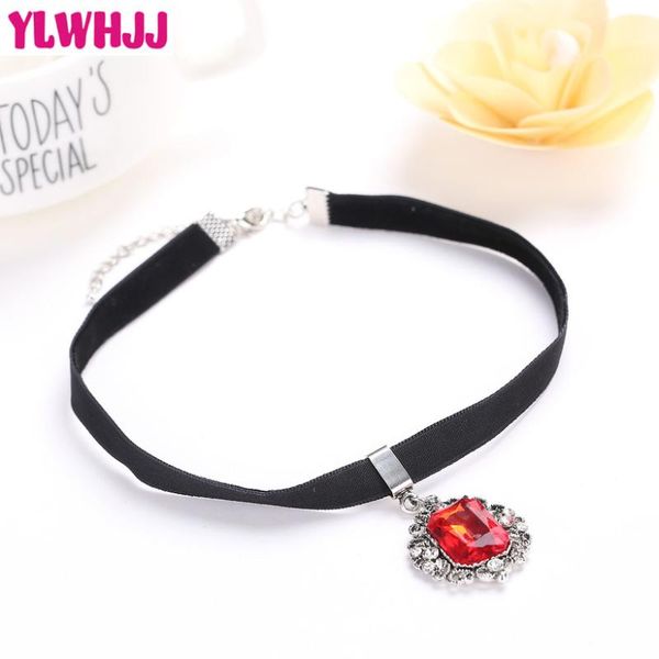 brand girls red square gem crystal choker necklace for women black velvet rhinestone statement fashion jewelry torques chokers, Golden;silver
brand girls red square gem crystal choker necklace for women black velvet rhinestone statement fashion jewelry torques chokers, Golden;silver