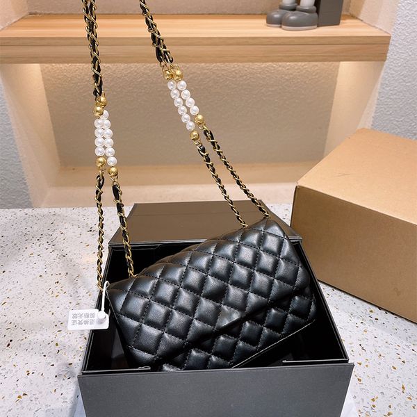 2021 french classic quilted quilted shoulder bag women leather pearl chain mini designer handbag luxury street fashion versatile wallet cros
2021 french classic quilted quilted shoulder bag women leather pearl chain mini designer handbag luxury street fashion versatile wallet cros