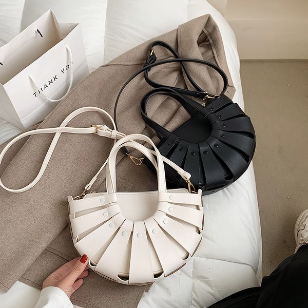 the shell shoulder bag 5color unique design hollow out drawstring basket handle bag for women fashion rivet shell tote crossbody bag 061708
the shell shoulder bag 5color unique design hollow out drawstring basket handle bag for women fashion rivet shell tote crossbody bag 061708