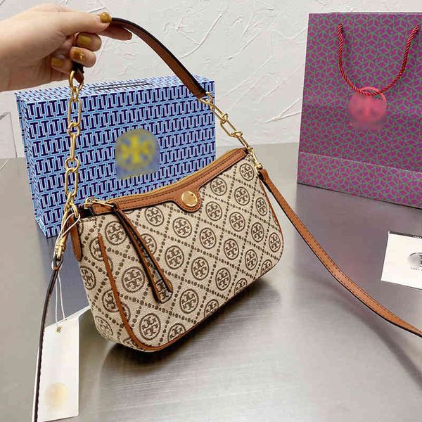 2021 new monograw crescent moon mahjong tb old flower embroidery single shoulder messenger armpit small square bag
2021 new monograw crescent moon mahjong tb old flower embroidery single shoulder messenger armpit small square bag