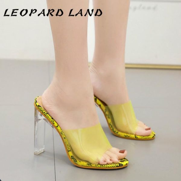 dress shoes leopard land 2021 summer fashion crystal heel film high women's shallow mouth open toe casual sandals, Black
dress shoes leopard land 2021 summer fashion crystal heel film high women's shallow mouth open toe casual sandals, Black