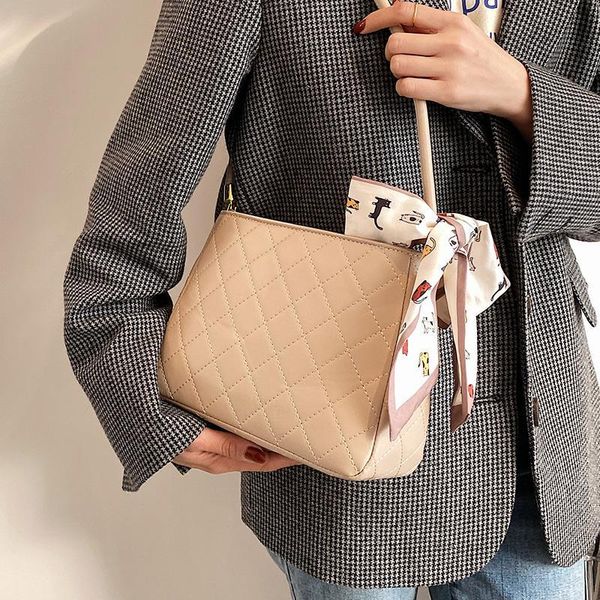 handbag women luxurys designers bags 2021 crossbody bag premium sense net red female mmulti pochette louisbags_18
handbag women luxurys designers bags 2021 crossbody bag premium sense net red female mmulti pochette louisbags_18