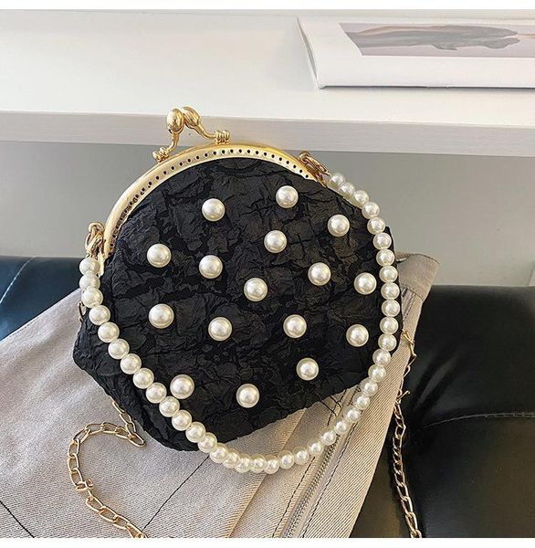 evening bags 2021 elegant female pearl banquet handbag mini heart design bag wedding party bride clutch chain crossbody purse 
evening bags 2021 elegant female pearl banquet handbag mini heart design bag wedding party bride clutch chain crossbody purse