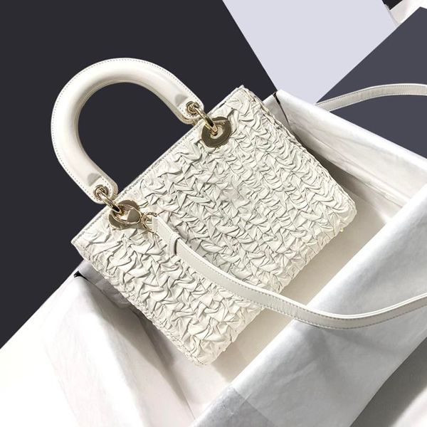 2021 the new series five lattice wave crack packets elegant style and aesthetic feeling with wide thin shoulder straps genuine leather bags
2021 the new series five lattice wave crack packets elegant style and aesthetic feeling with wide thin shoulder straps genuine leather bags