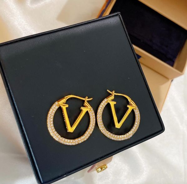 design letter hoop earrings for women banquet party jewelry birthday new year christmas gift 2021, Golden;silver
design letter hoop earrings for women banquet party jewelry birthday new year christmas gift 2021, Golden;silver