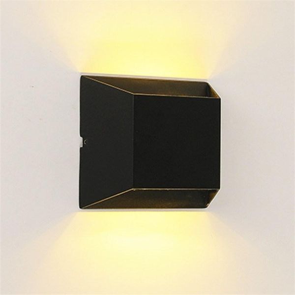 outdoor wall lamps 5w modern minimalist lamp waterproof light courtyard garden aisle led metal bright lighting
outdoor wall lamps 5w modern minimalist lamp waterproof light courtyard garden aisle led metal bright lighting
