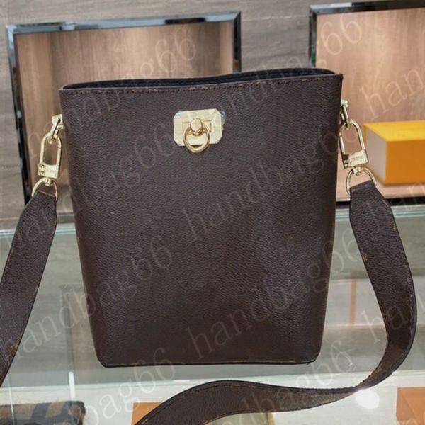 2021 new embroidery tiger bag pattern large capacity luxury big brand shopping handbag handmade double-sided flower
2021 new embroidery tiger bag pattern large capacity luxury big brand shopping handbag handmade double-sided flower