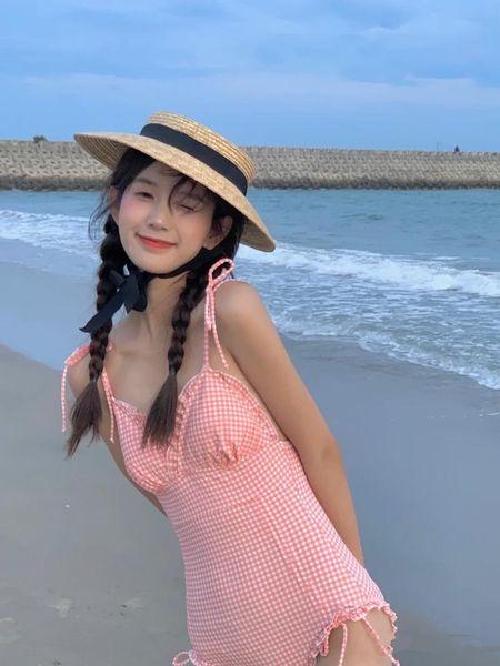 women's swimwear 2021 fashion one-piece swimsuit female summer sunscreen spring show thin cover belly fairy model, White;black
women's swimwear 2021 fashion one-piece swimsuit female summer sunscreen spring show thin cover belly fairy model, White;black