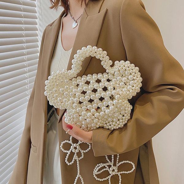 evening bags niche design bag 2021 female pearl chain flower western style messenger shoulder width: 25cm
evening bags niche design bag 2021 female pearl chain flower western style messenger shoulder width: 25cm