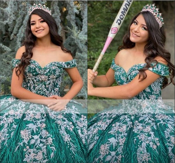 2022 emerald green sequins tulle quinceanera dresses plus size ivory lace applique off the shoulder sweet 16 dress formal gowns bling, Blue;red
2022 emerald green sequins tulle quinceanera dresses plus size ivory lace applique off the shoulder sweet 16 dress formal gowns bling, Blue;red