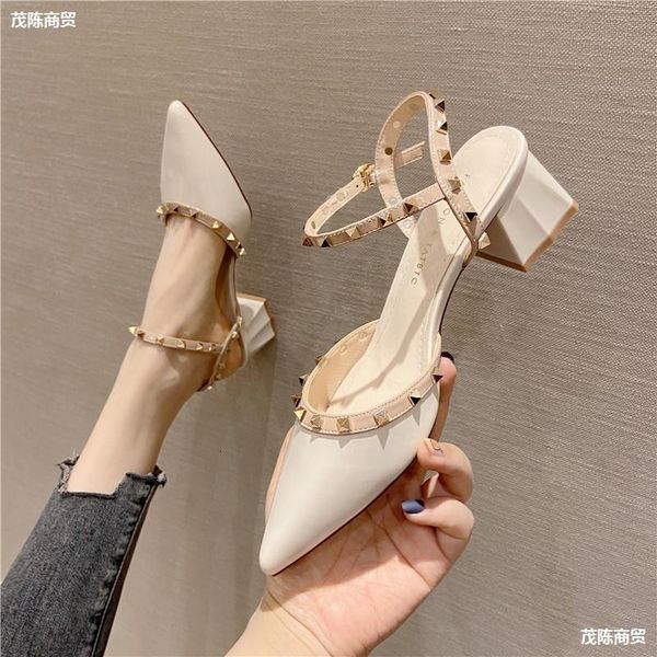 luxury dress shoes mao 2021 rivet high heels liuding single sho women's middle heel pointed baotou one-way belt sandals fairy style thi, Black
luxury dress shoes mao 2021 rivet high heels liuding single sho women's middle heel pointed baotou one-way belt sandals fairy style thi, Black