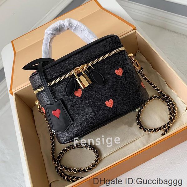 game on vanity pm bb m57482 womens mini crossbody handbags leather black white canvas flowers heart chain bags lady makeup bag m45165 m57118
game on vanity pm bb m57482 womens mini crossbody handbags leather black white canvas flowers heart chain bags lady makeup bag m45165 m57118