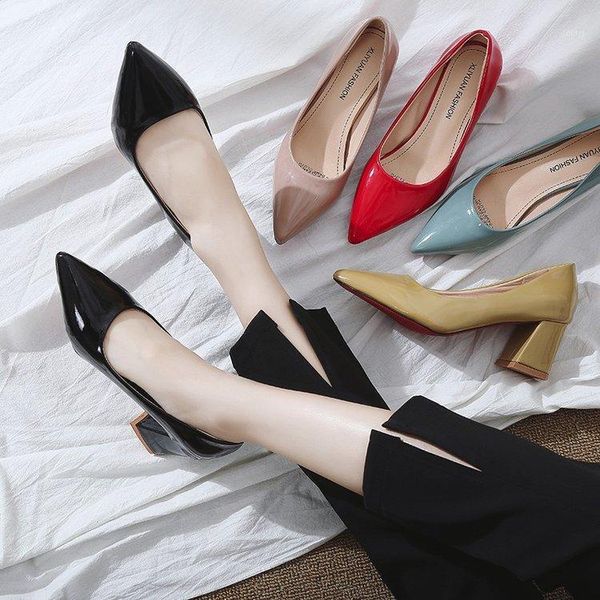 dress shoes 2021 selling patent leather shallow mouth temperament square with single fashion pointed high heels., Black
dress shoes 2021 selling patent leather shallow mouth temperament square with single fashion pointed high heels., Black