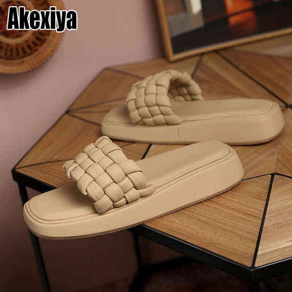 slippers new concise flat platform beach women summer open toe weave pu leather casual slides outdoor female shoes bc3390 220304, Black
slippers new concise flat platform beach women summer open toe weave pu leather casual slides outdoor female shoes bc3390 220304, Black
