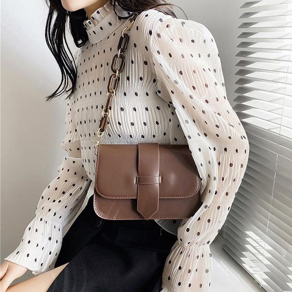 pure color simple one-shoulder messenger ladies bag pu leather 2021 summer luxury fashion handbag versatile mobile phone cross body
pure color simple one-shoulder messenger ladies bag pu leather 2021 summer luxury fashion handbag versatile mobile phone cross body
