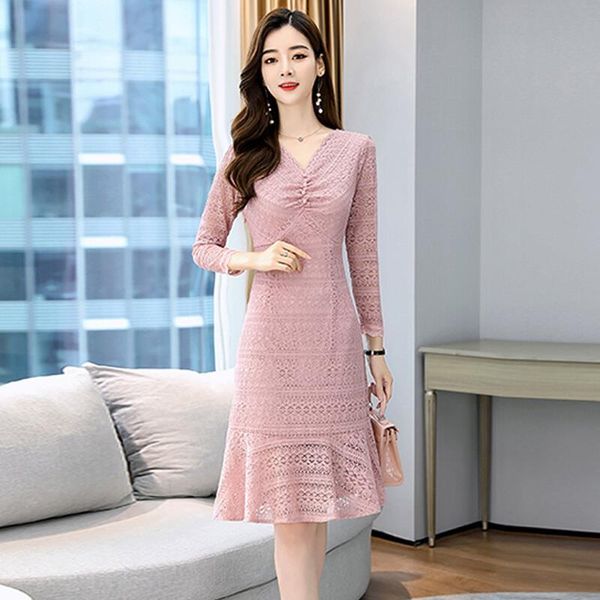 casual dresses spring lace hollow out dress women elegant beading v-neck ruffle hem party office lady ol long sleeve vestidos, Black;gray
casual dresses spring lace hollow out dress women elegant beading v-neck ruffle hem party office lady ol long sleeve vestidos, Black;gray