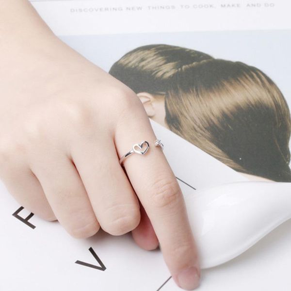 wedding rings 2021 south korea heart ring fashion exquisite simple banquet temperament elegant ladies jewelry opening, Slivery;golden
wedding rings 2021 south korea heart ring fashion exquisite simple banquet temperament elegant ladies jewelry opening, Slivery;golden