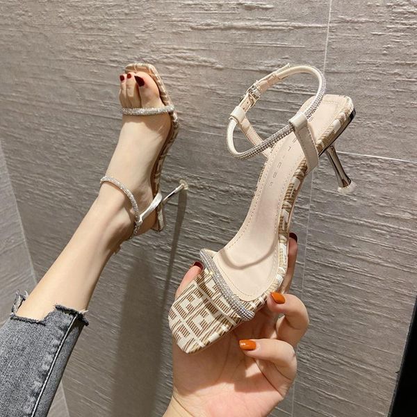 sandals 77803 one word with button-down water diamond open-toed 2021 summer 100 fairy wind heels fine, Black
sandals 77803 one word with button-down water diamond open-toed 2021 summer 100 fairy wind heels fine, Black