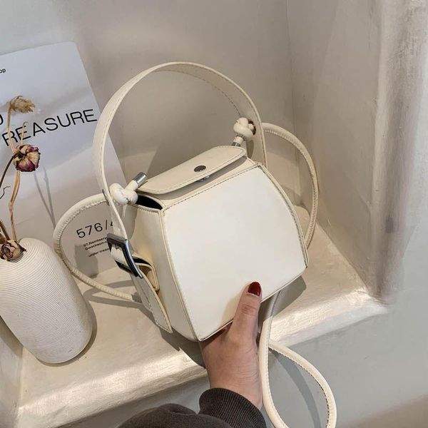 crossbody bags for women shoulder bag handbag purse 2021 fashion luxury zipper solid pu leather bucket cross body
crossbody bags for women shoulder bag handbag purse 2021 fashion luxury zipper solid pu leather bucket cross body