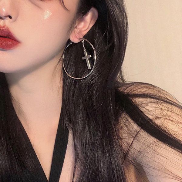 silver needle cross crystal drop statement hoop earrings for women fashion goth pendant unusual earings party punk jewelry & huggie, Golden;silver
silver needle cross crystal drop statement hoop earrings for women fashion goth pendant unusual earings party punk jewelry & huggie, Golden;silver