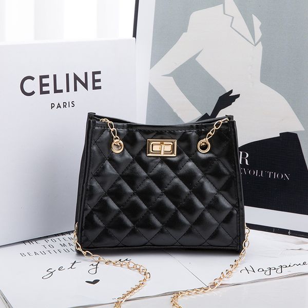 2021 women's trend fashion one shoulder messenger large capacity rhombic chain small square bag
2021 women's trend fashion one shoulder messenger large capacity rhombic chain small square bag