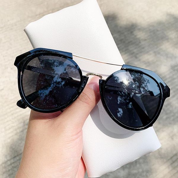 sunglasses irregular toad net red the same trend big frame retro fashion men and women summer must-have zonnebril, White;black
sunglasses irregular toad net red the same trend big frame retro fashion men and women summer must-have zonnebril, White;black