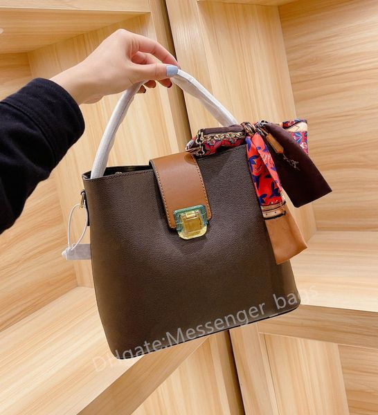 2021 women fashion handbags totes shoulder bags clutch cross body bag plain genuine leather decoration casual classic retro all-match simpli
2021 women fashion handbags totes shoulder bags clutch cross body bag plain genuine leather decoration casual classic retro all-match simpli