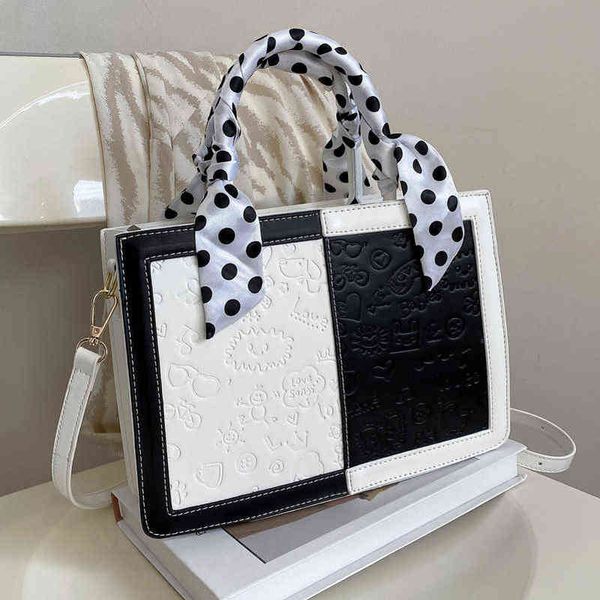 shopping bags new trendy texture high-quality shoulder brand designer niche handbag summer western style large-capacity messenger 220301
shopping bags new trendy texture high-quality shoulder brand designer niche handbag summer western style large-capacity messenger 220301