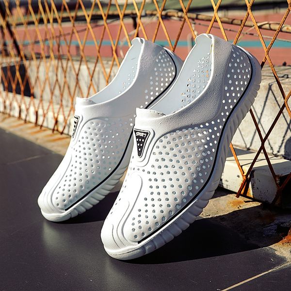 beach shoes casual men sandals black garden shoes breathable summer men slippers outdoor water shoes hollow ultra light2021
beach shoes casual men sandals black garden shoes breathable summer men slippers outdoor water shoes hollow ultra light2021