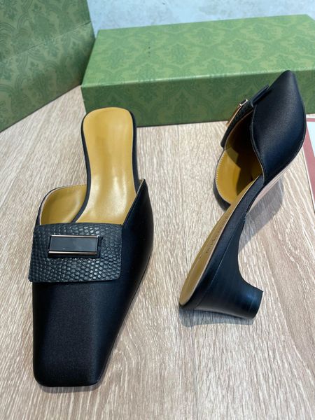 women slippers slip on mules shoes indoor woman sandals flat heel home house summer casual shoes slides size 35-42, Black
women slippers slip on mules shoes indoor woman sandals flat heel home house summer casual shoes slides size 35-42, Black