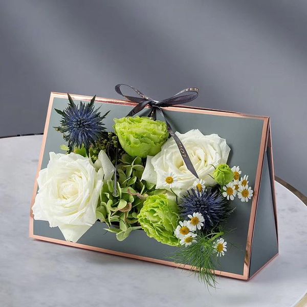 packaging gift box portable flower arrangement bag kraft paper folding hollow cardboard floral wrap
packaging gift box portable flower arrangement bag kraft paper folding hollow cardboard floral wrap