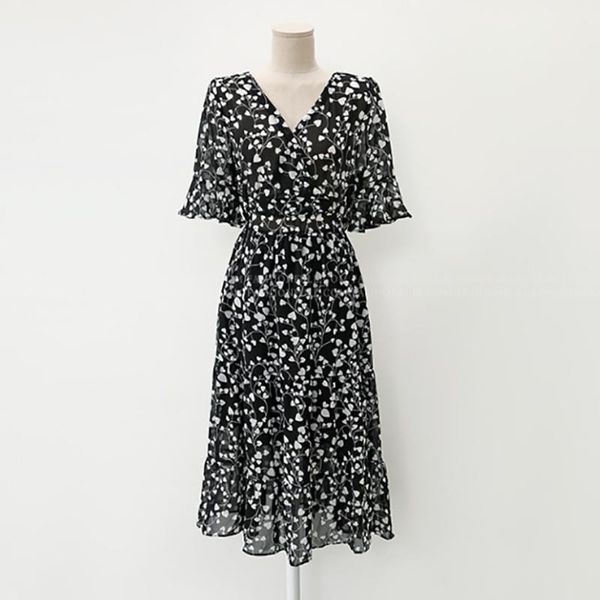 casual dresses 5xl plus size dress women 2021 fashion v neck short sleeve floral print chiffon beach black red maxi long, Black;gray
casual dresses 5xl plus size dress women 2021 fashion v neck short sleeve floral print chiffon beach black red maxi long, Black;gray