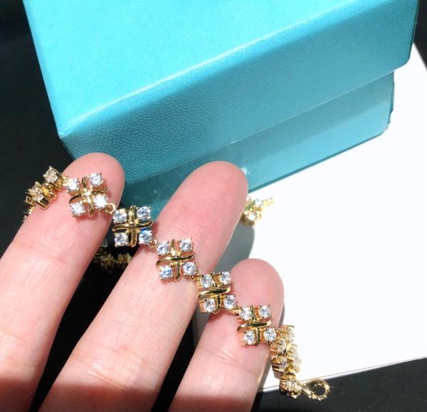 link, chain tif 1:1 original logo sparkling gold cross bracelet with gemstones luxury jewelry classic trend brand couple woman, Black
link, chain tif 1:1 original logo sparkling gold cross bracelet with gemstones luxury jewelry classic trend brand couple woman, Black