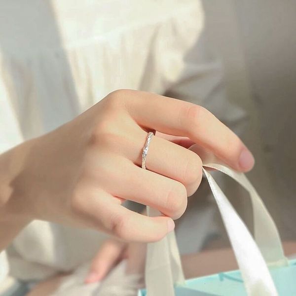 ins shimmering female branch minority cold wind ring korean version student simple s925 silver friend, Black
ins shimmering female branch minority cold wind ring korean version student simple s925 silver friend, Black