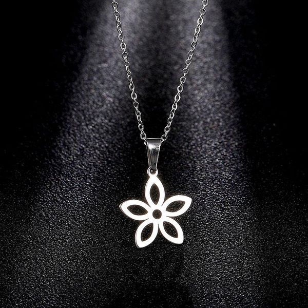 pendant necklaces stainless steel necklace for women lover's flower silver color engagement jewelry
pendant necklaces stainless steel necklace for women lover's flower silver color engagement jewelry