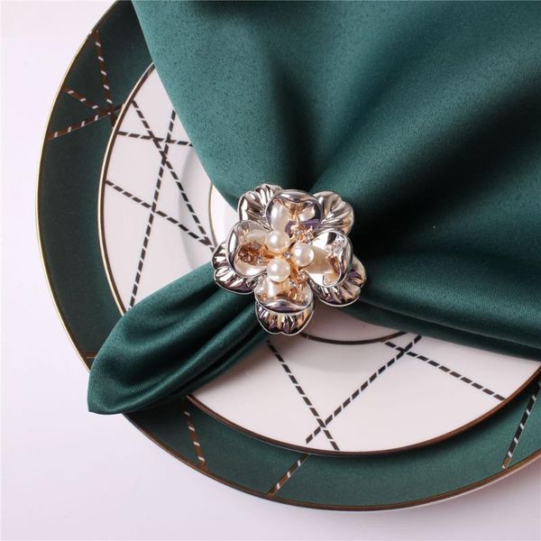 10pcs/pearl flower napkin ring gold and silver white for family holiday party el wedding banquet rings
10pcs/pearl flower napkin ring gold and silver white for family holiday party el wedding banquet rings
