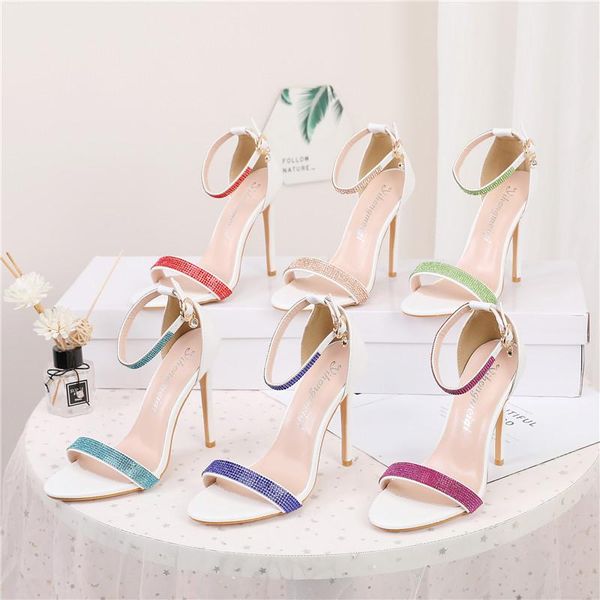 type of women's bright diamond sandals 6 color high heels thin platform large size 43, Black
type of women's bright diamond sandals 6 color high heels thin platform large size 43, Black