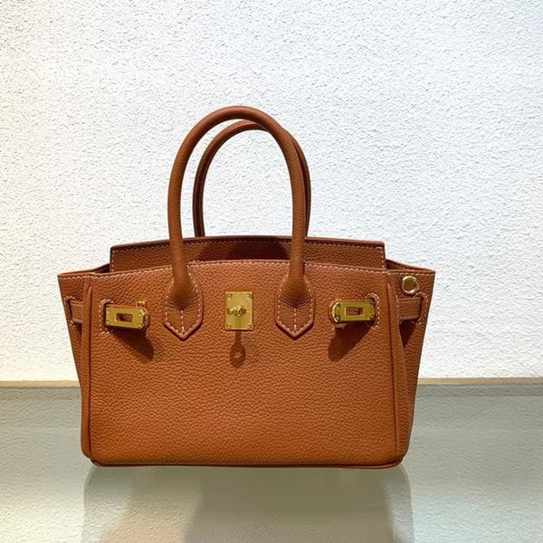 classic designer bags tote bag handbag mini luxury high-quality genuine leather wholesale fashion brand 6 different colors casual with the o
classic designer bags tote bag handbag mini luxury high-quality genuine leather wholesale fashion brand 6 different colors casual with the o