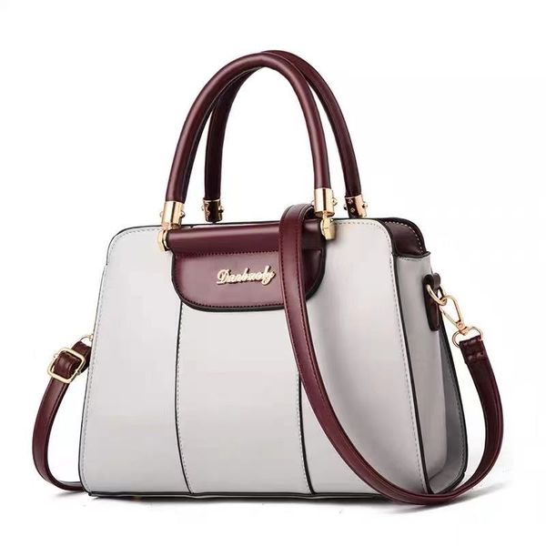 sold fashion genuine leather women shoulder bag change women wallets for men and women waist bag classic letter key chain crossbody bag
sold fashion genuine leather women shoulder bag change women wallets for men and women waist bag classic letter key chain crossbody bag