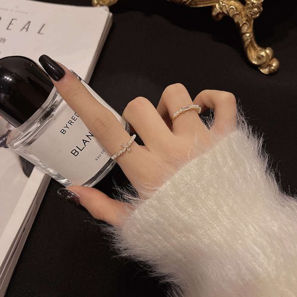 south korea dongdamen personalized pearl feminine temperament versatile four leaf clover advanced sense index finger ring, Black
south korea dongdamen personalized pearl feminine temperament versatile four leaf clover advanced sense index finger ring, Black