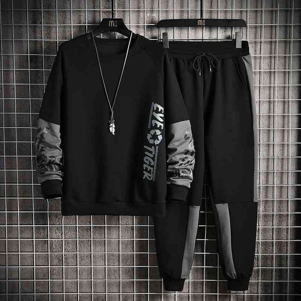 2021 spring new fashion print two piece set youth korean round neck casual sports sweater men's, Black
2021 spring new fashion print two piece set youth korean round neck casual sports sweater men's, Black