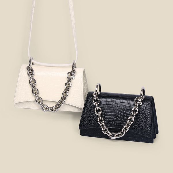 bag leather women's 2021 messenger single shoulder niche design chain xiaoxiangfeng handbag
bag leather women's 2021 messenger single shoulder niche design chain xiaoxiangfeng handbag