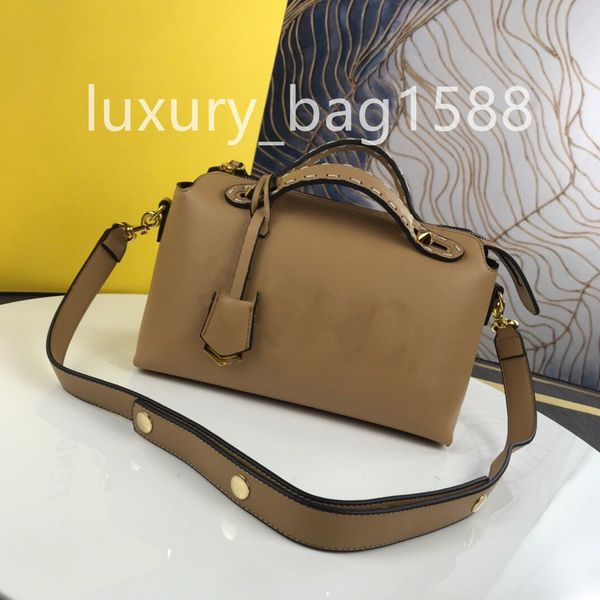 fashion boston of-the-line mid-size women's handbag with snakeprint lettering design retro chic shoulder bag
fashion boston of-the-line mid-size women's handbag with snakeprint lettering design retro chic shoulder bag