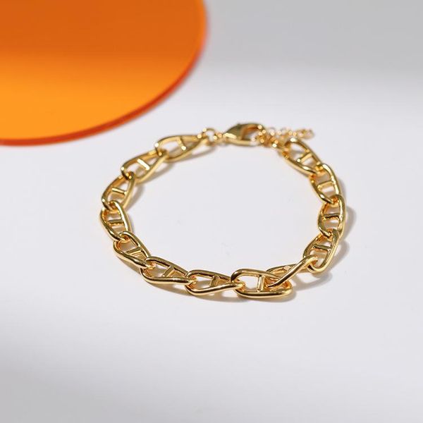 link, chain european and american simple twisted flower pig nose bracelet female ins fashion personality commuter jewelry 2021, Black
link, chain european and american simple twisted flower pig nose bracelet female ins fashion personality commuter jewelry 2021, Black