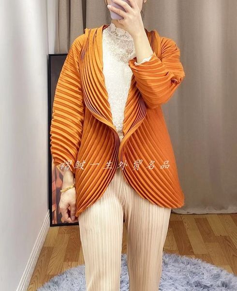 s miyake fashion glue handcrafted folds jacket stock, Black;brown
s miyake fashion glue handcrafted folds jacket stock, Black;brown